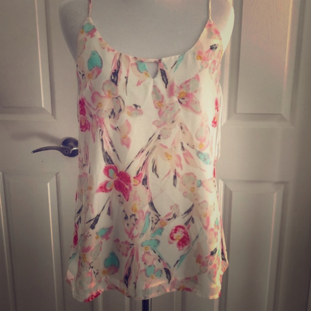 Skies Are Blue Nordeman Keyhole Detail Blouse